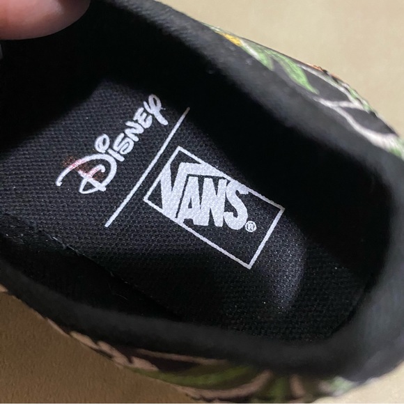 Vans Kids Shoes Disney jungle book 
In good used condition see photos - Picture 9 of 10